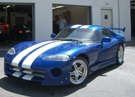 blue-car-with-white-stripes2